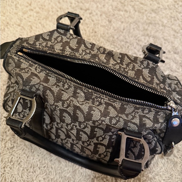 Christian Dior Monogram Handbag - Picture 13 of 16